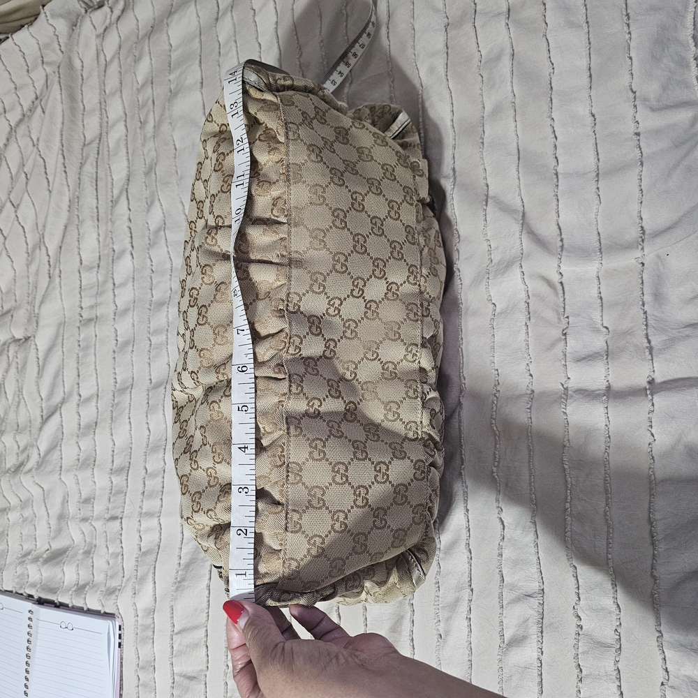 Gucci Abbey Shoulder Bag - Picture 5 of 13